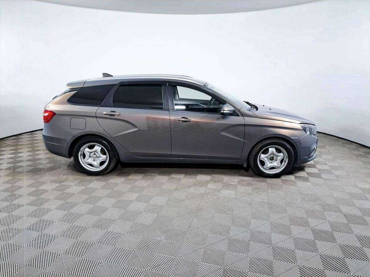 Lada (ВАЗ) Vesta SW, 2019 - фото №4