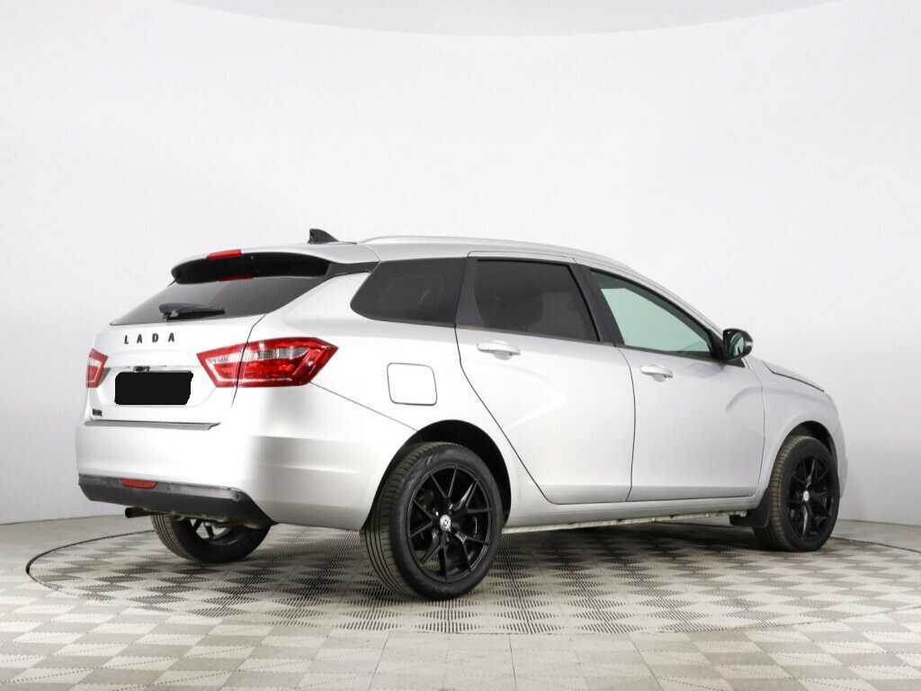 Lada (ВАЗ) Vesta SW, 2018 - фото №3